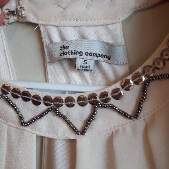 Ladies Small Peekaboo Cream Party Top by The Clothing Company! - Picture 3 of 4
